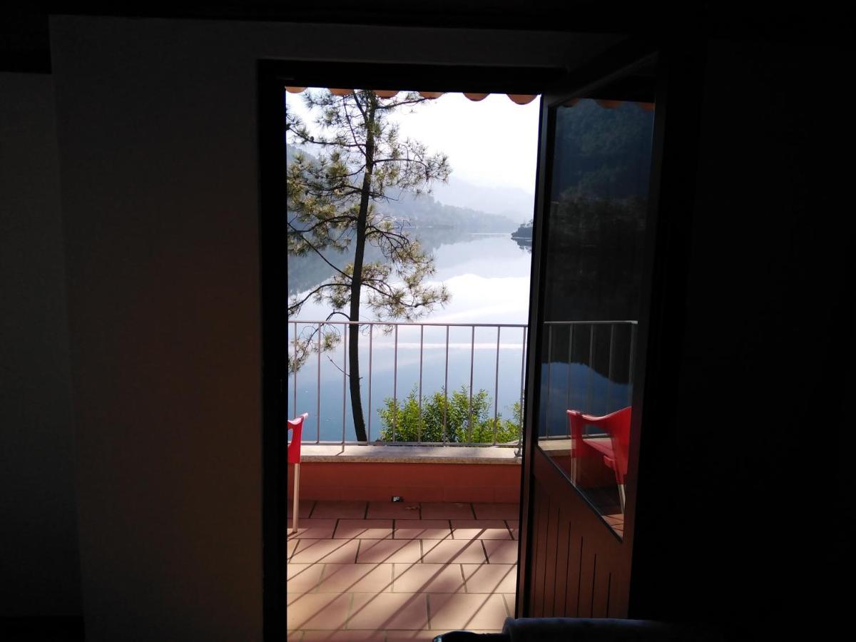 Casa Do Avo Xico - Geres Lake House - 10Pax Экстерьер фото