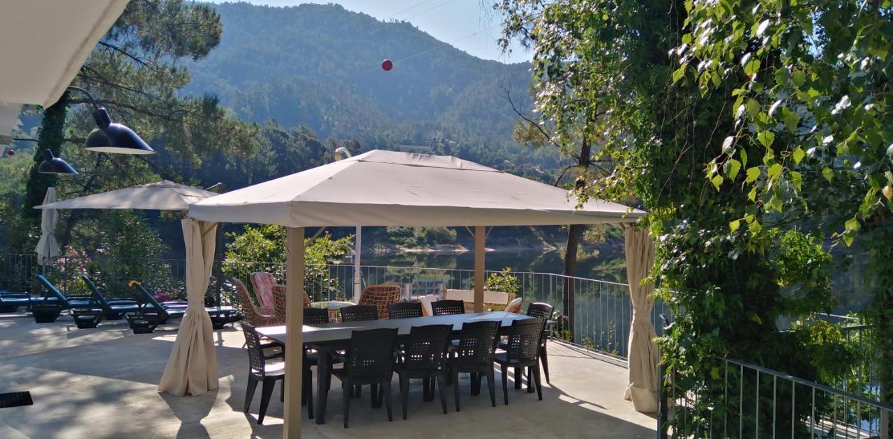 Casa Do Avo Xico - Geres Lake House - 10Pax Экстерьер фото